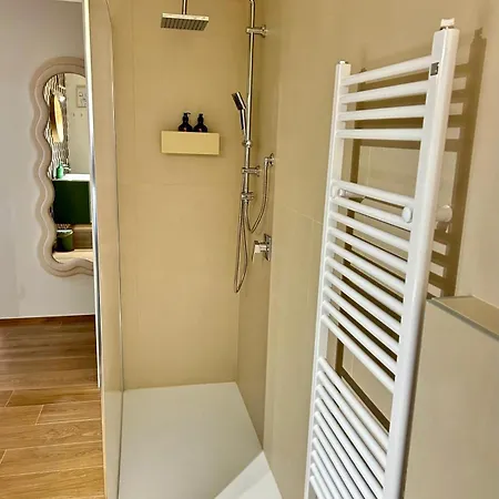 Al Civico 15 - 300 M Dal Duomo - Permesso Ztl Gratuito Apartmán Modena